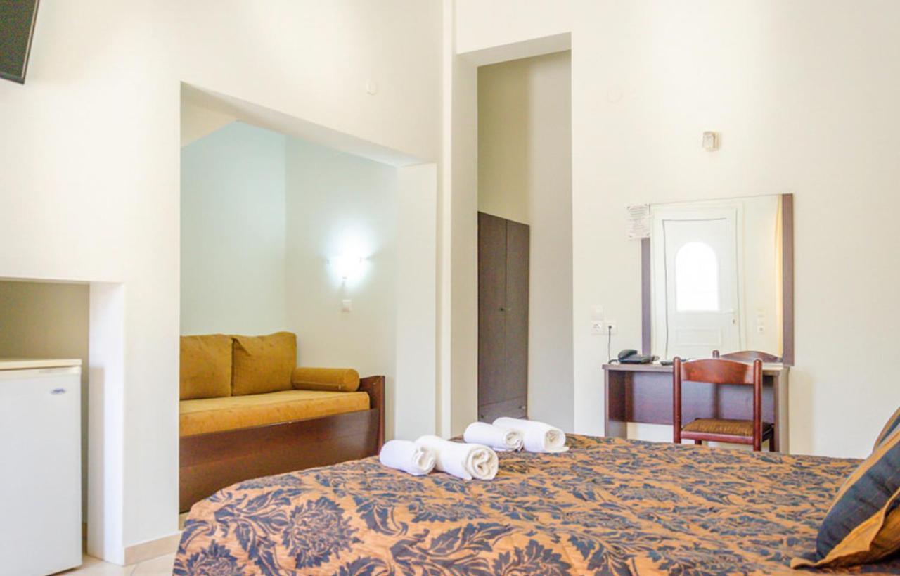סקאלה פוטאמיאס Delfini Hotel מראה חיצוני תמונה