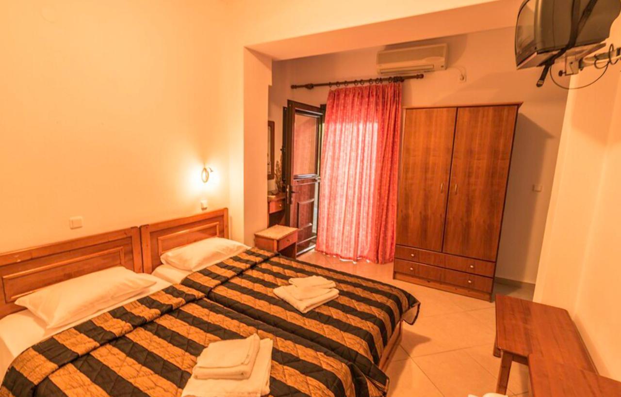 סקאלה פוטאמיאס Delfini Hotel מראה חיצוני תמונה