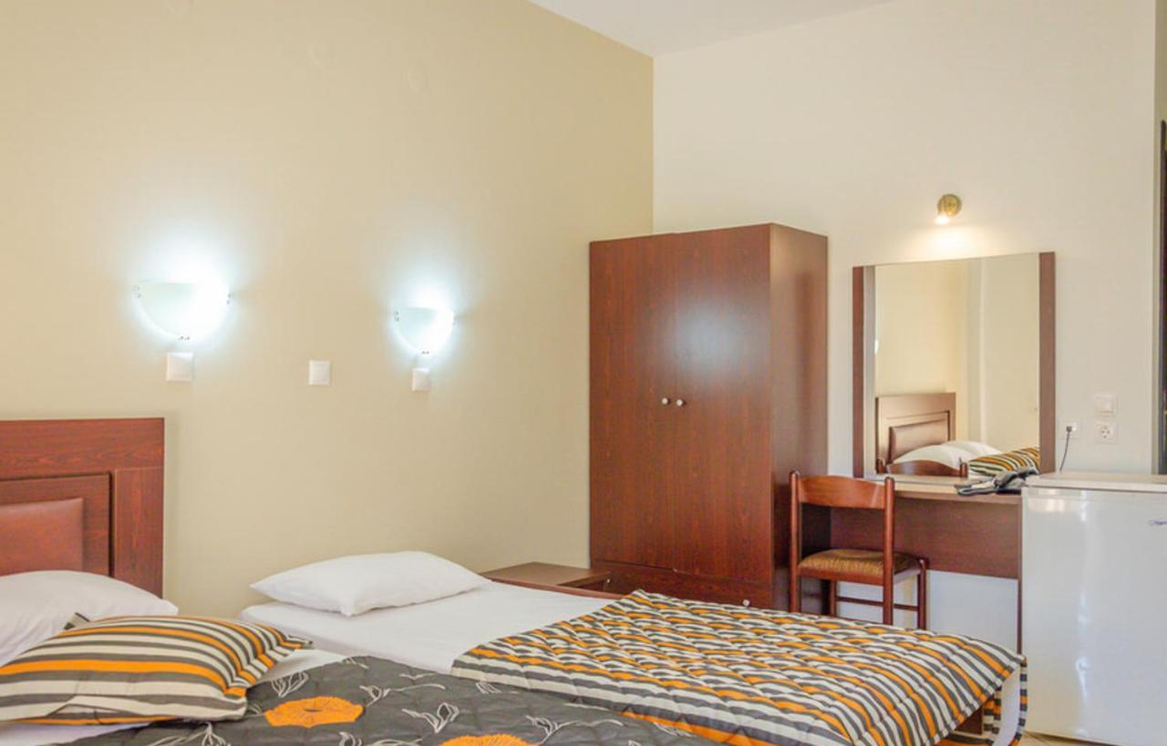 סקאלה פוטאמיאס Delfini Hotel מראה חיצוני תמונה