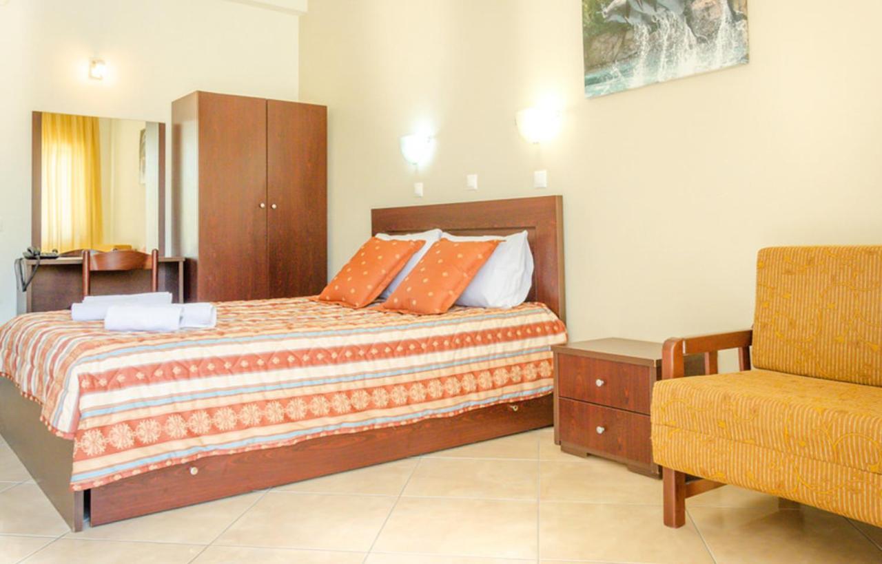 סקאלה פוטאמיאס Delfini Hotel מראה חיצוני תמונה
