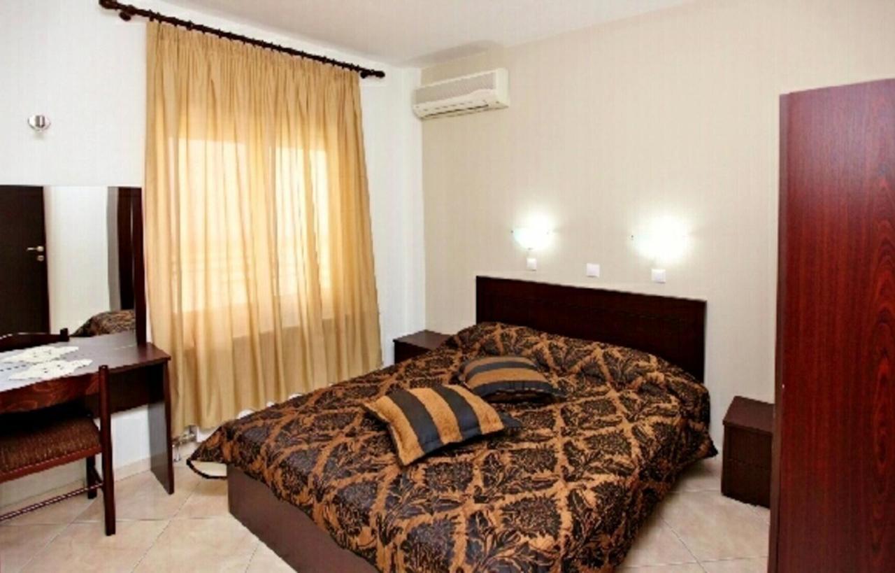 סקאלה פוטאמיאס Delfini Hotel מראה חיצוני תמונה