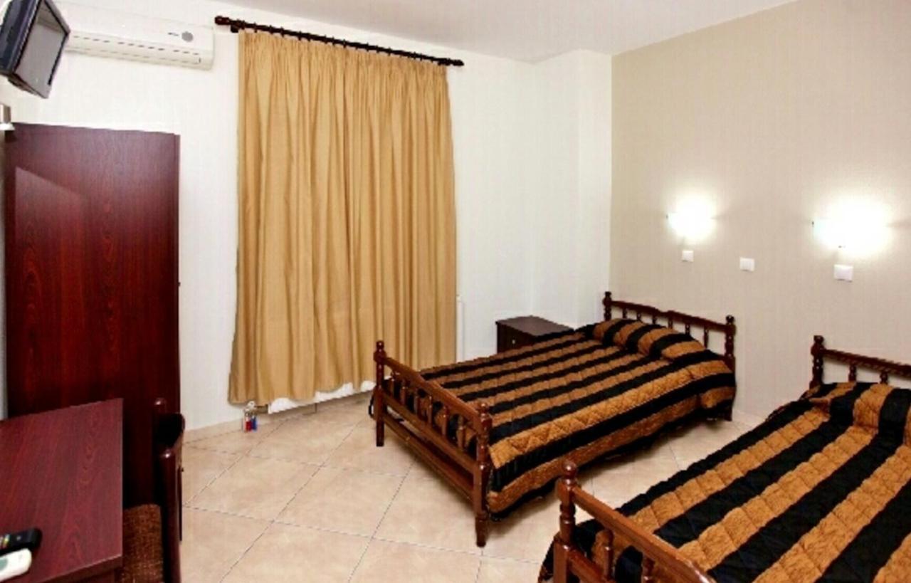 סקאלה פוטאמיאס Delfini Hotel מראה חיצוני תמונה
